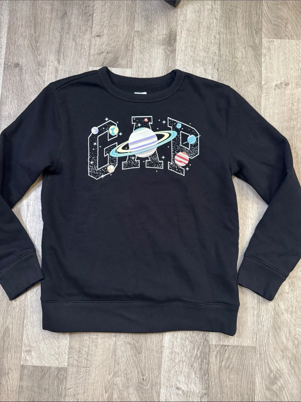 Kids GAP Black Crewneck Sweatshirt with Pastel Planet Graphic. Size XL